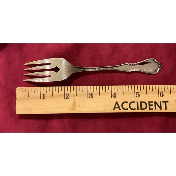 Oneida Craft Deluxe Chateau Flatware Lot Of 31 Serving Forks Teaspoons - Picture 8 of 11